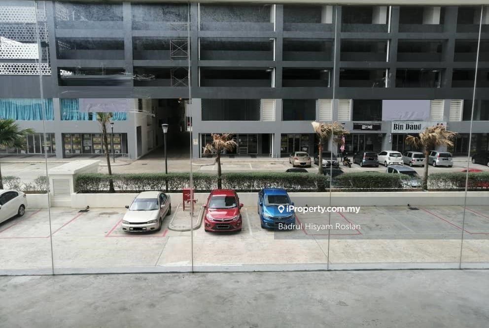 End Lot Freehold 4200ft Shop Lot Office Southville City Bangi