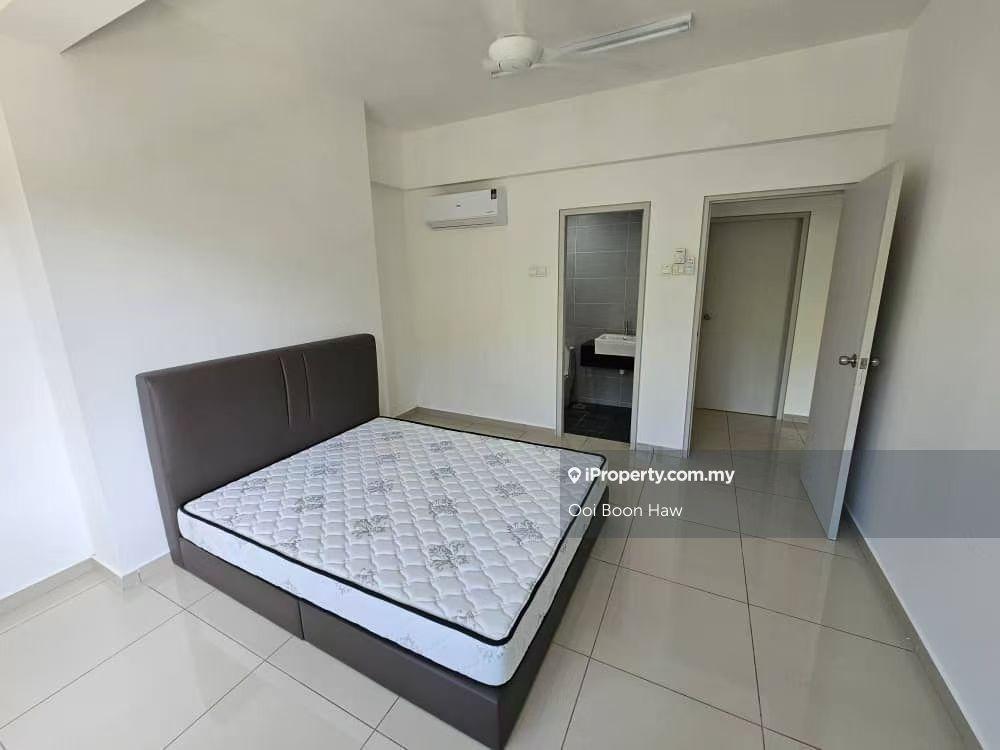 Emerald Residence Partially Furnished Rent at Teluk Kumbar Heights