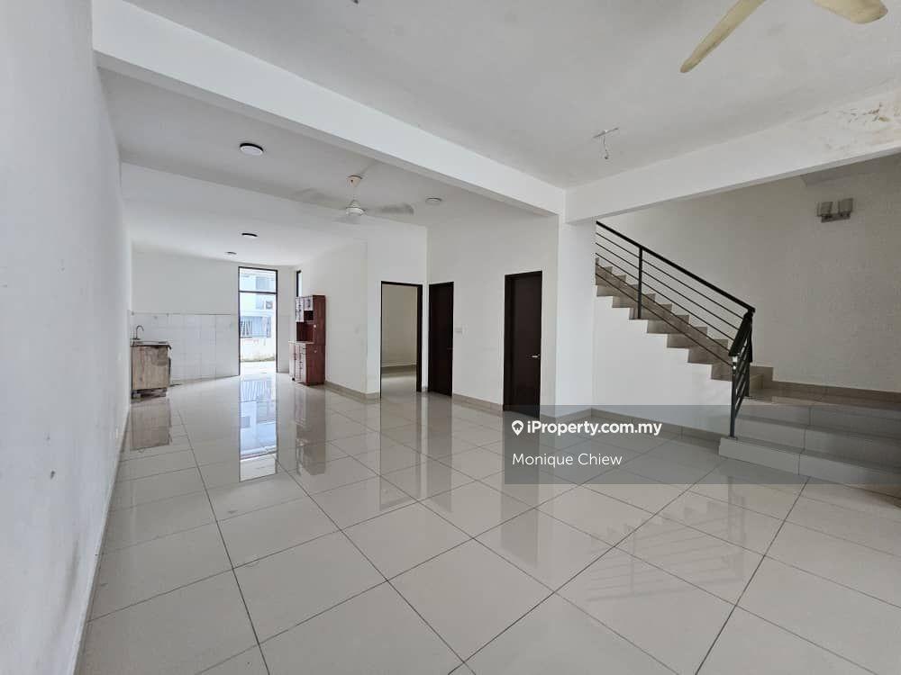 Gated & guarded, limited unit