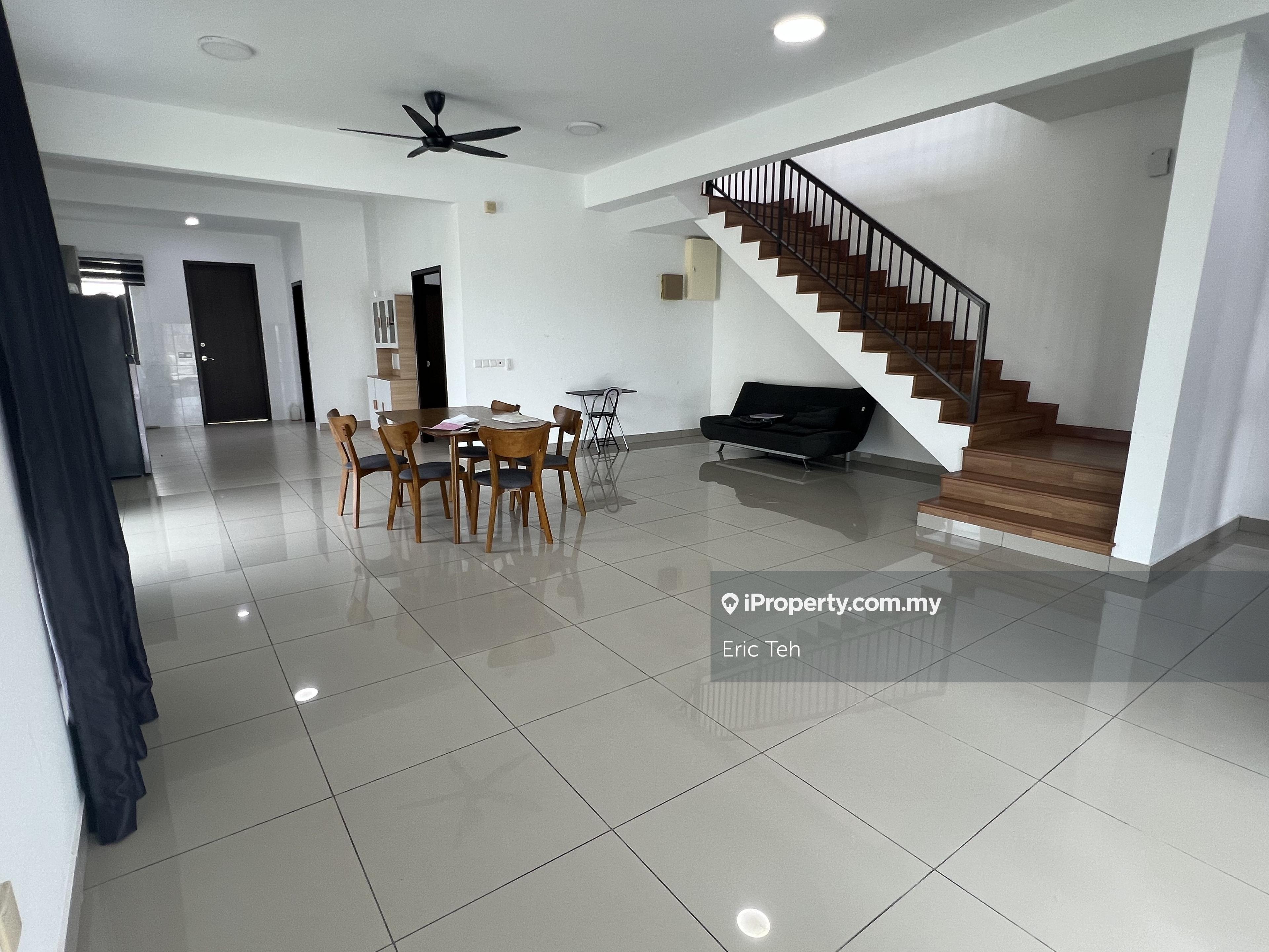Bandar Bukit Raja Klang Corner house for Rent (Athira)