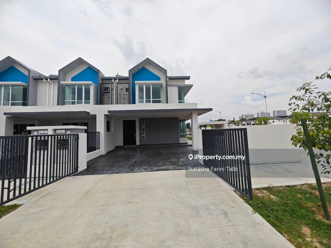 Biggest Size Corner Lot Double Storey Ariya Serenia City