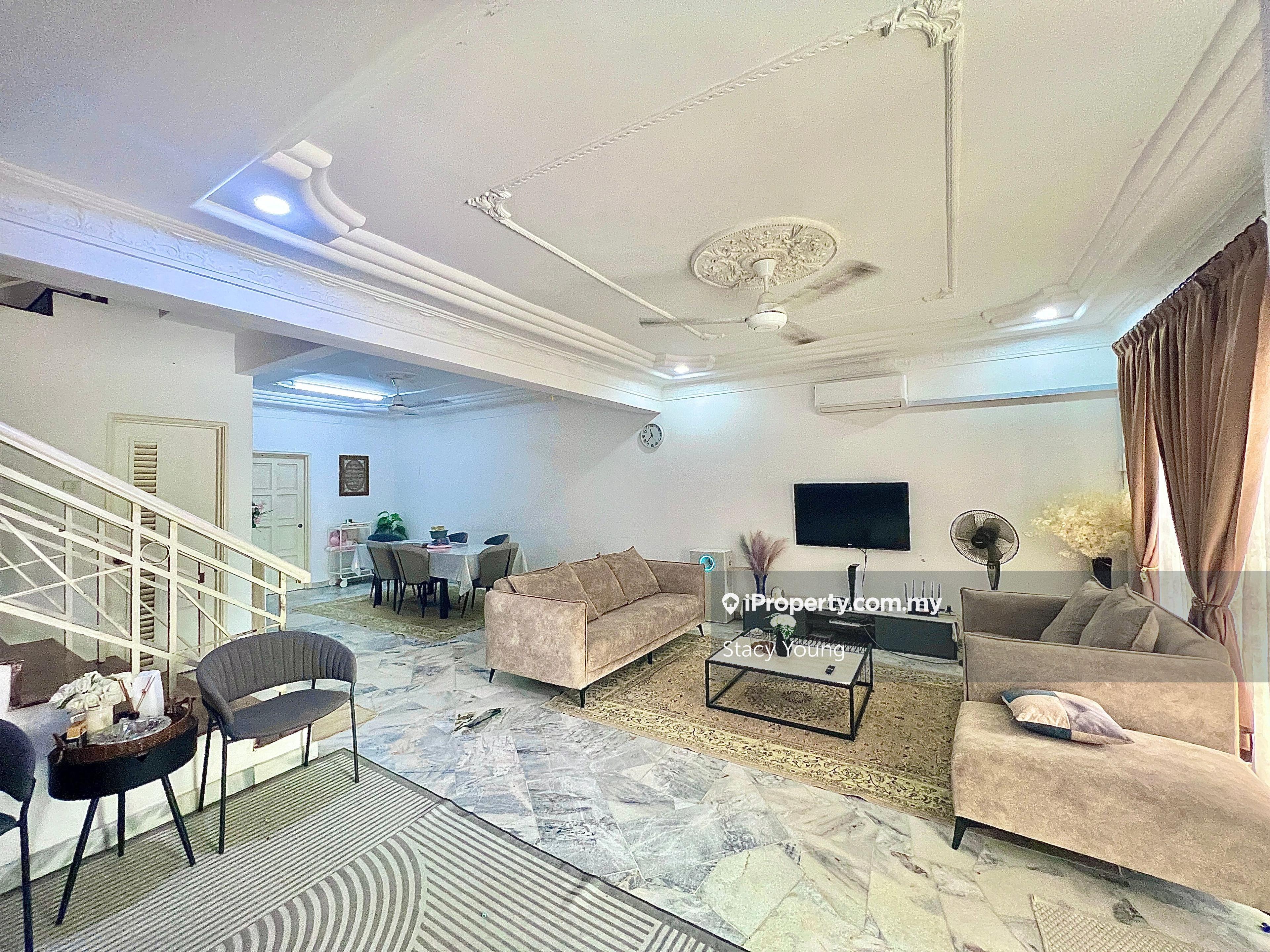 2 Storey Terrace @ Bandar Tun Hussein Onn