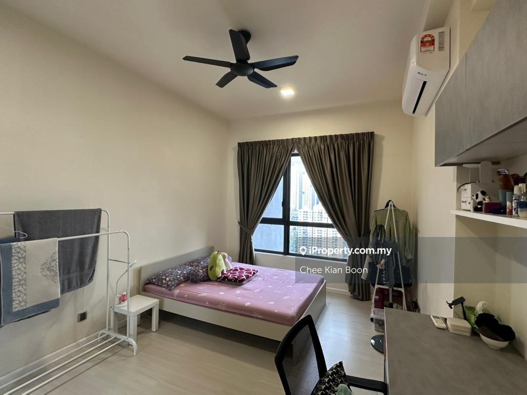 East Parc Studio for Rent 
