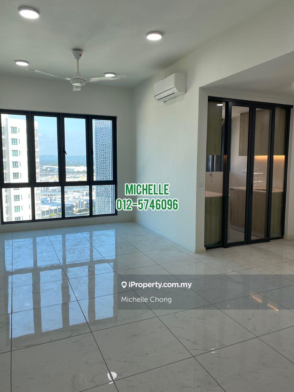 Worth buy unit partly furnished , 2 carparks