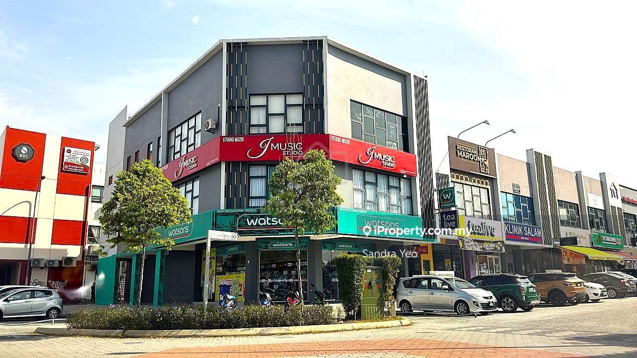 Corner unit jade hills kajang corner lot shop for sale