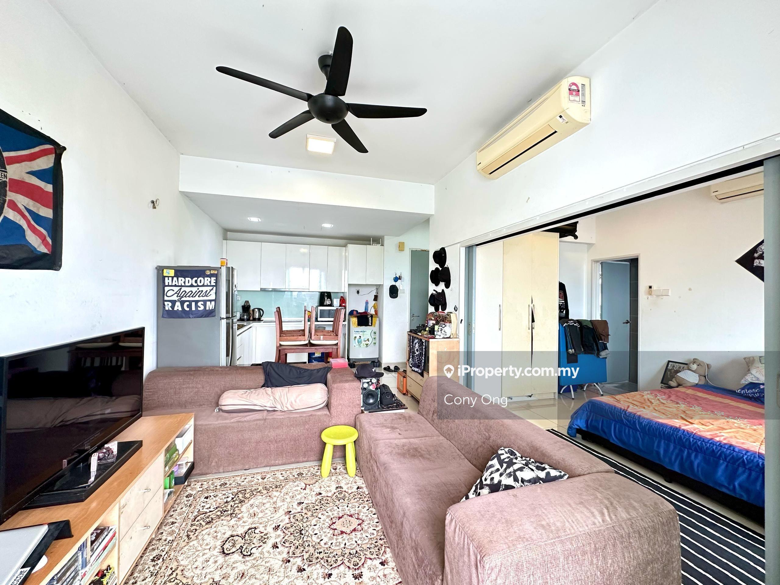 Tropez residences,1 bedroom unit,with balcony,renovated
