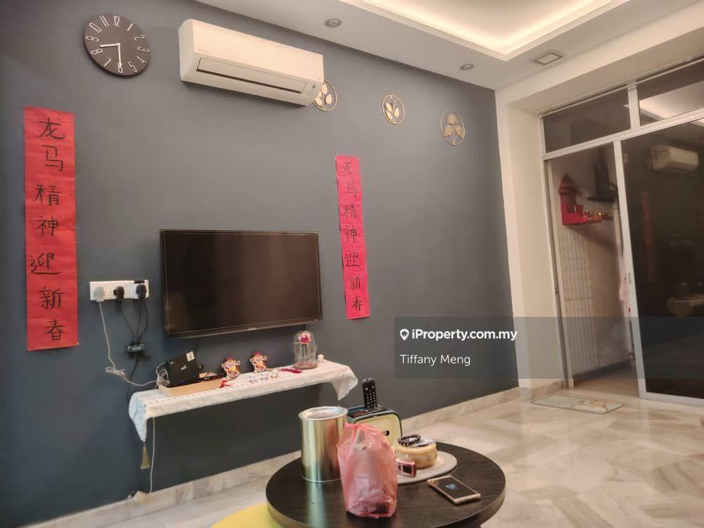 Fully renovated with kitchen cabinets, aircond & water heater included