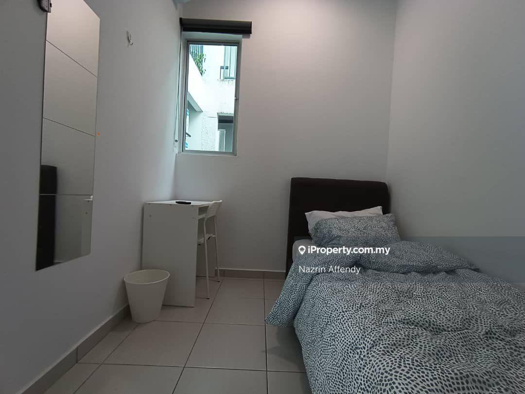 New room available for rent