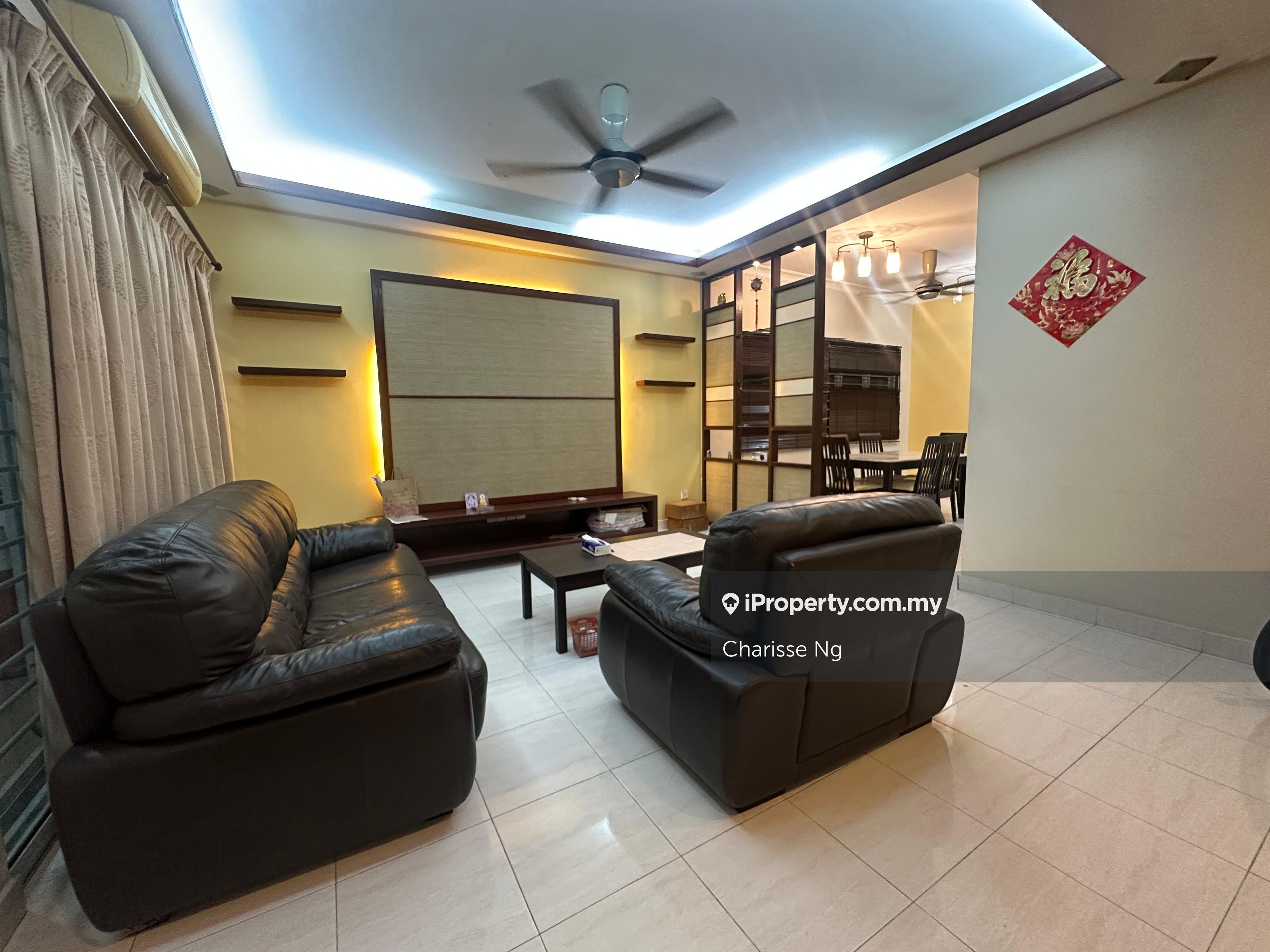 2 Storey Endlot Terrace Super Limited in This Taman Facing South