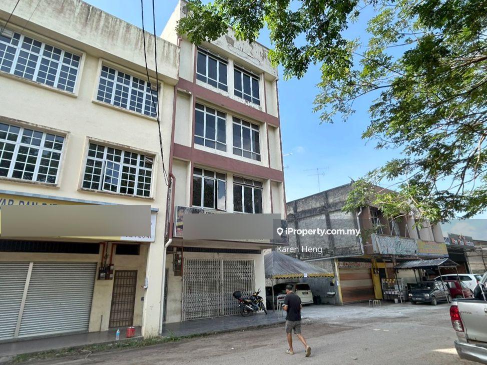 Ming An Bus Stand Opposite Shop Lot For Rent