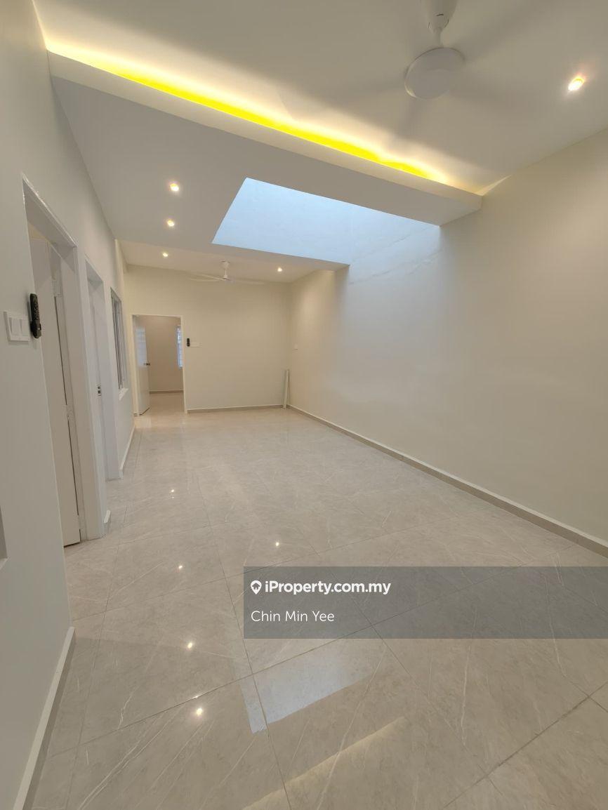 Freehold Nonbumi renovated Terrace Bukit Beruang Bukit Baru for Sale
