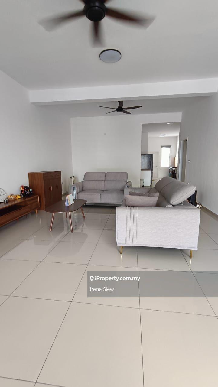 Barinda Ara Sendayan Hilltop double storey rent