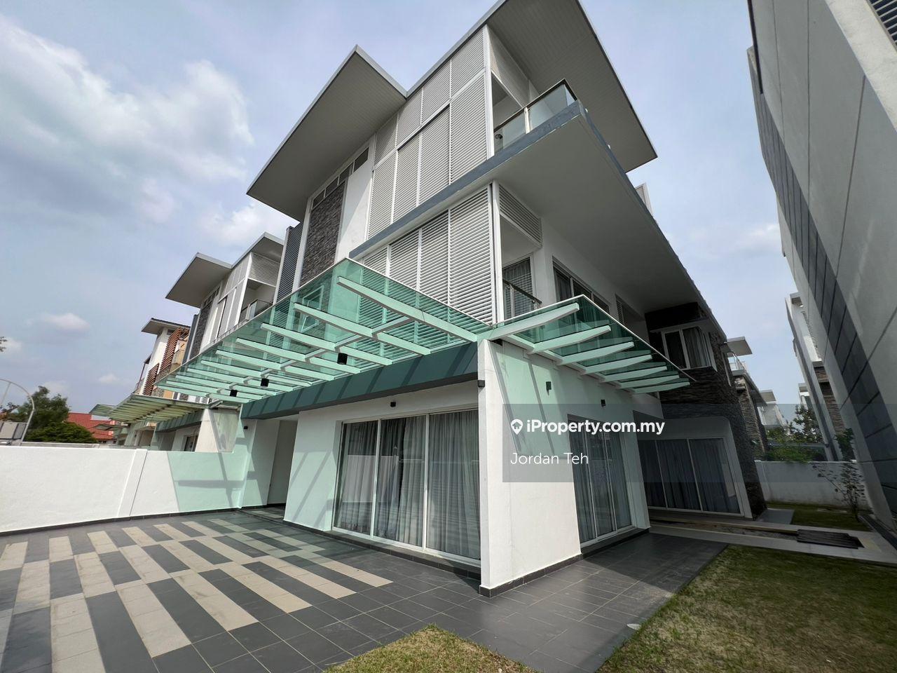 Bungalow for Sale @ Bandar Utama