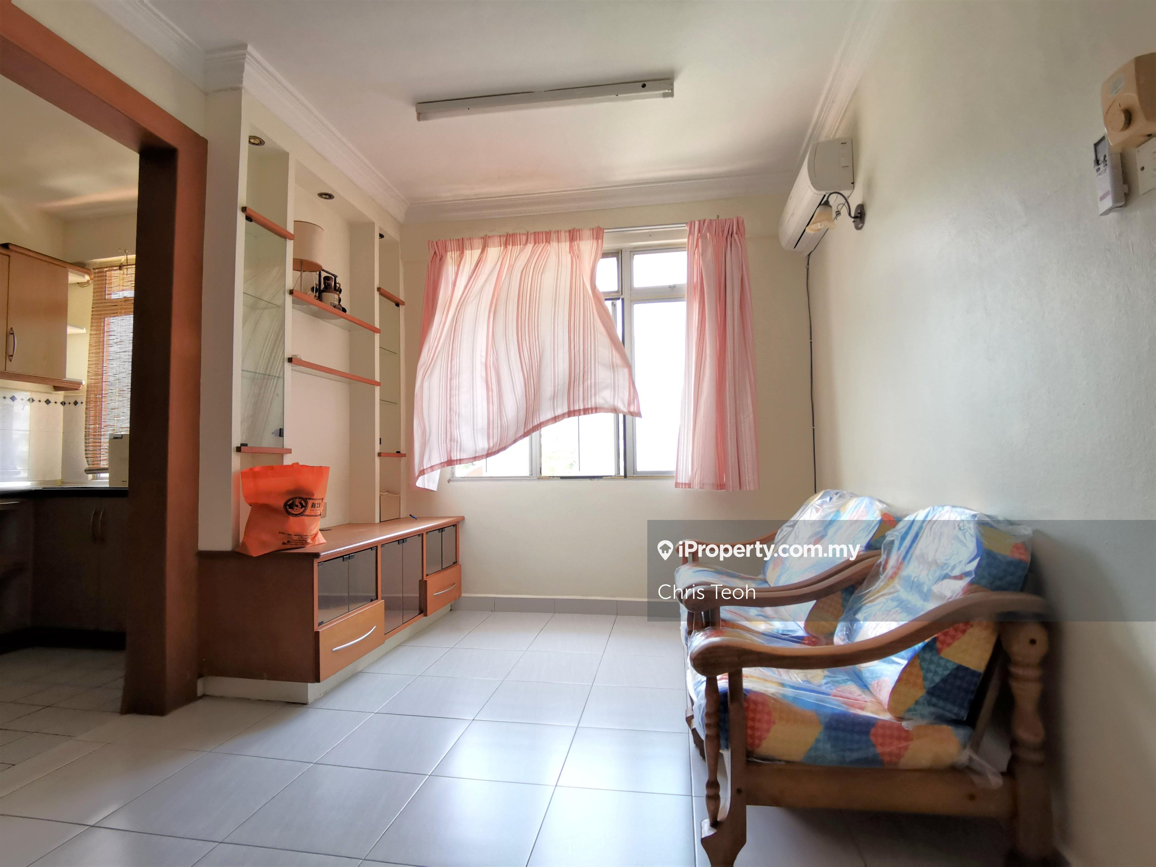 Very well maintained unit at good price!