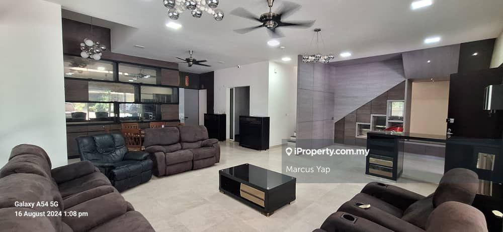 3 Sty Bungalow for rent