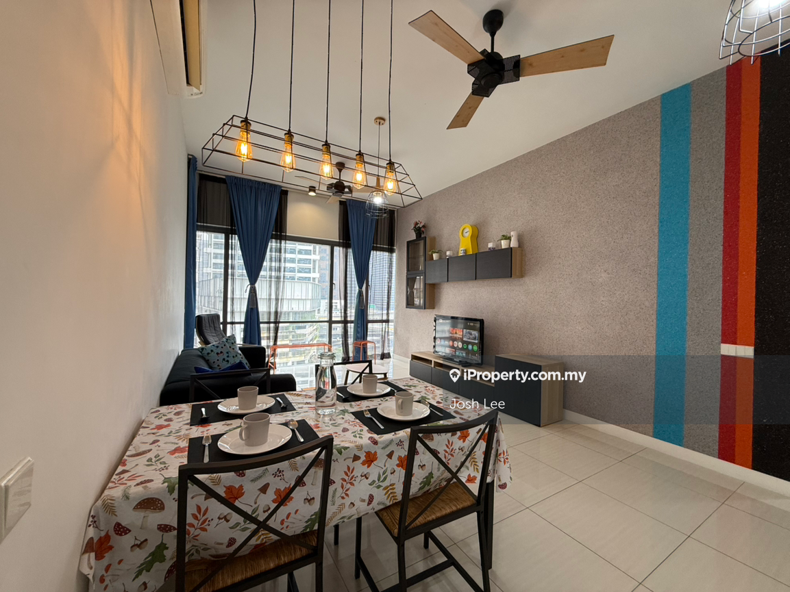 Fully furnish, Ready move In