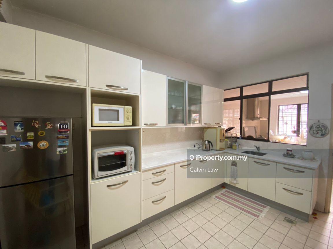 Terrace house for Sale