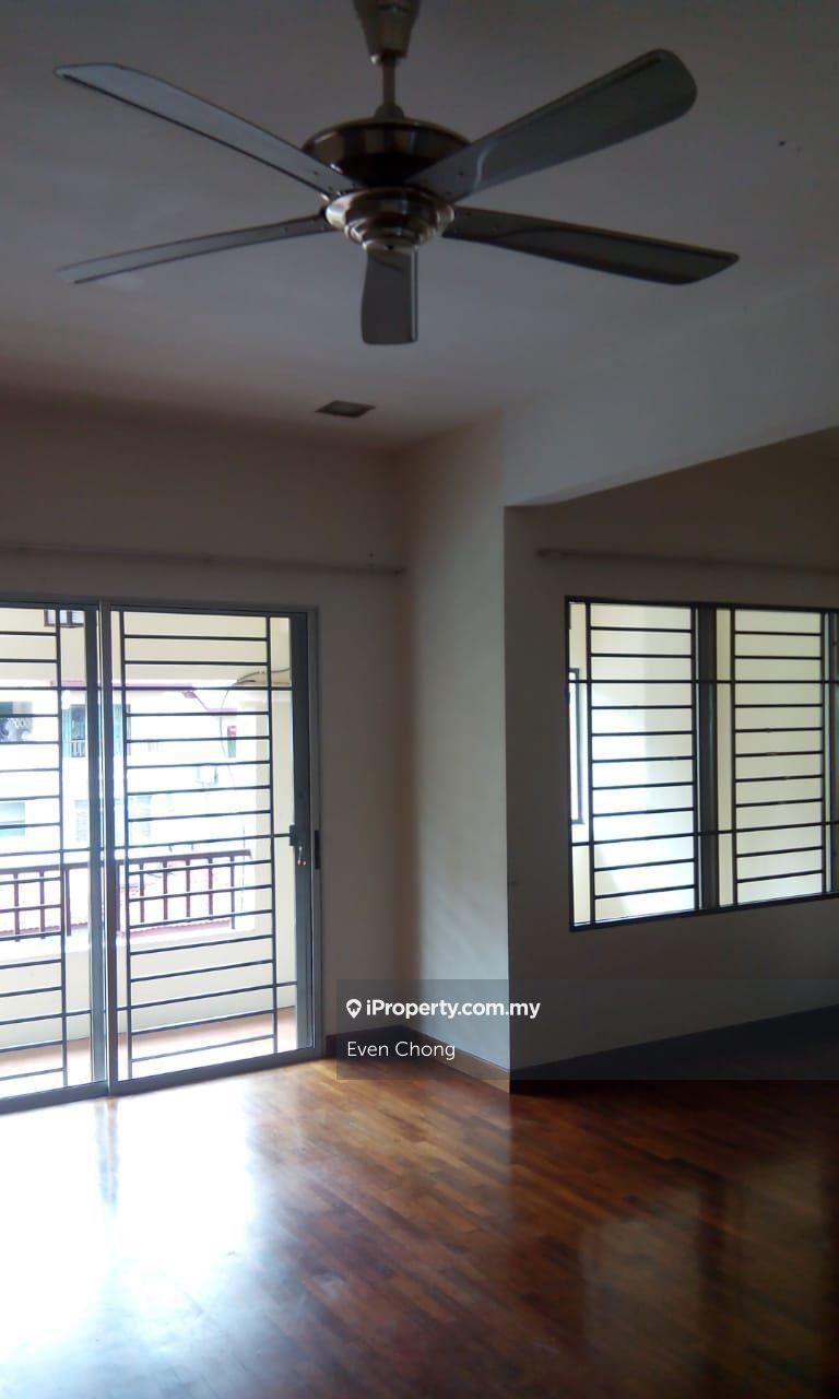 Ampang Permai Villa Jalan M Amapng 3 Storey House for sale