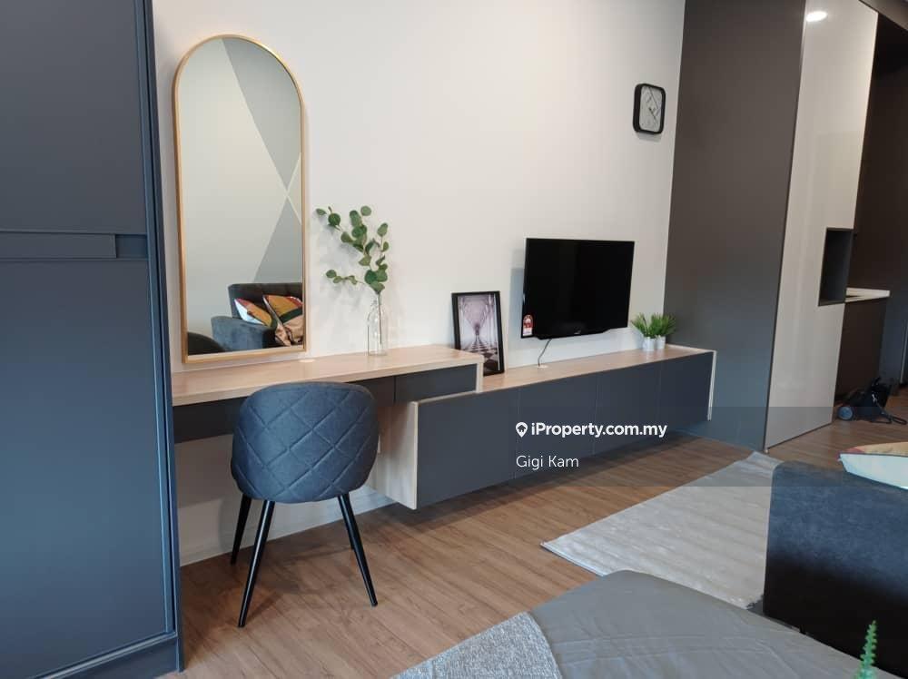 Expressionz Professional Suites Unit For Sale