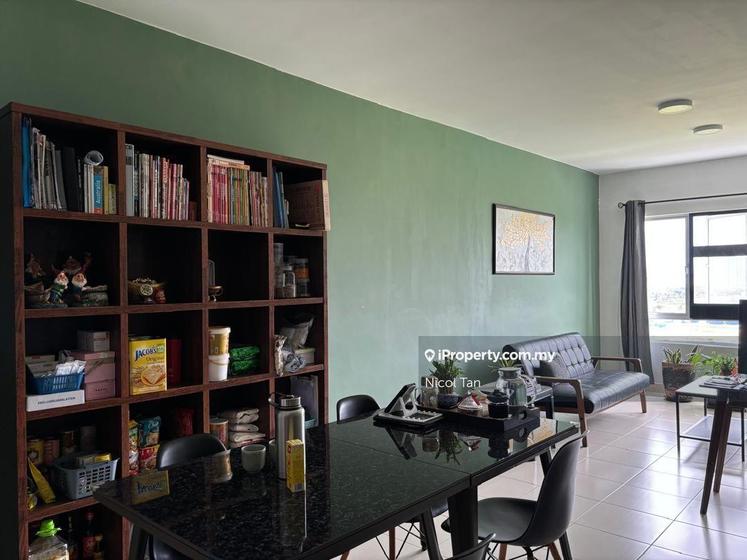Suria Apartment @ Batu Kawan Fully Furnished & Reno for sale