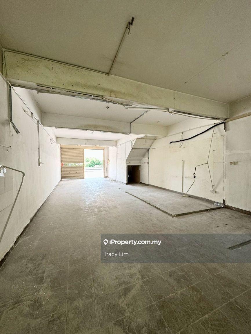 Ground Floor Shop Taman Mengkuang for Rent