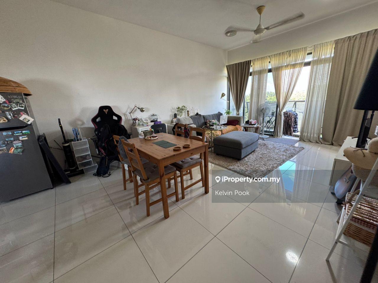 Corner Mirage By The Lake 2 Rooms Condo With Balcony In Cyberjaya