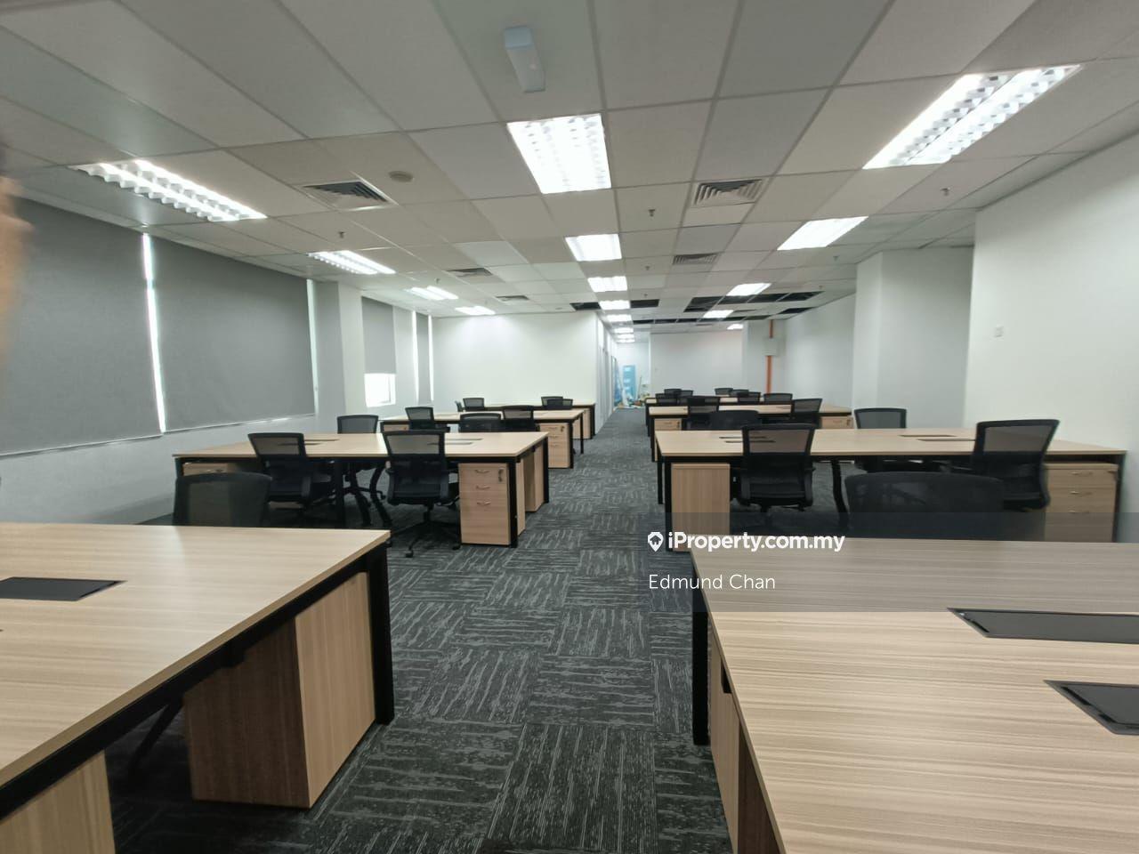 Bandar Puteri Fully Furnish, walking distance to LRT