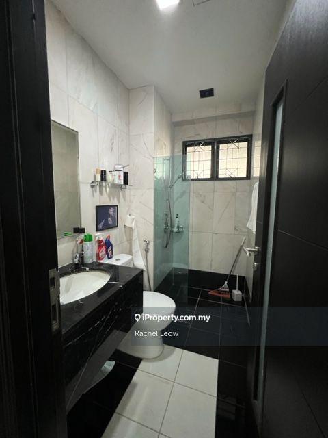 High floor with modern renovation n spectacular view, unlike no other