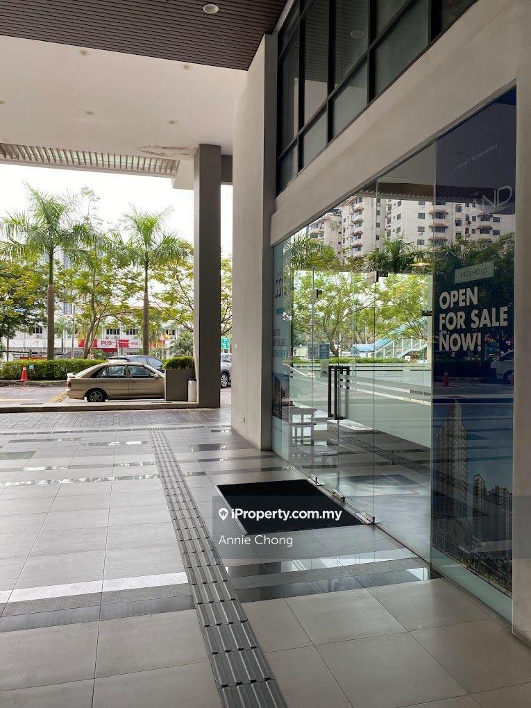 Corner. Petaling Jaya Shop-Office. Fully Furnished. Tenanted.