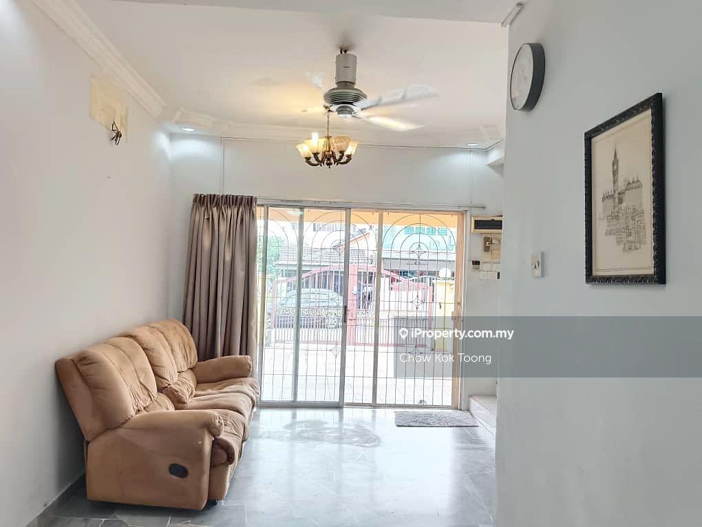 Endlot Reno Extend Freehold 2 Storey House, Jalan Tiong Puchong Jaya 