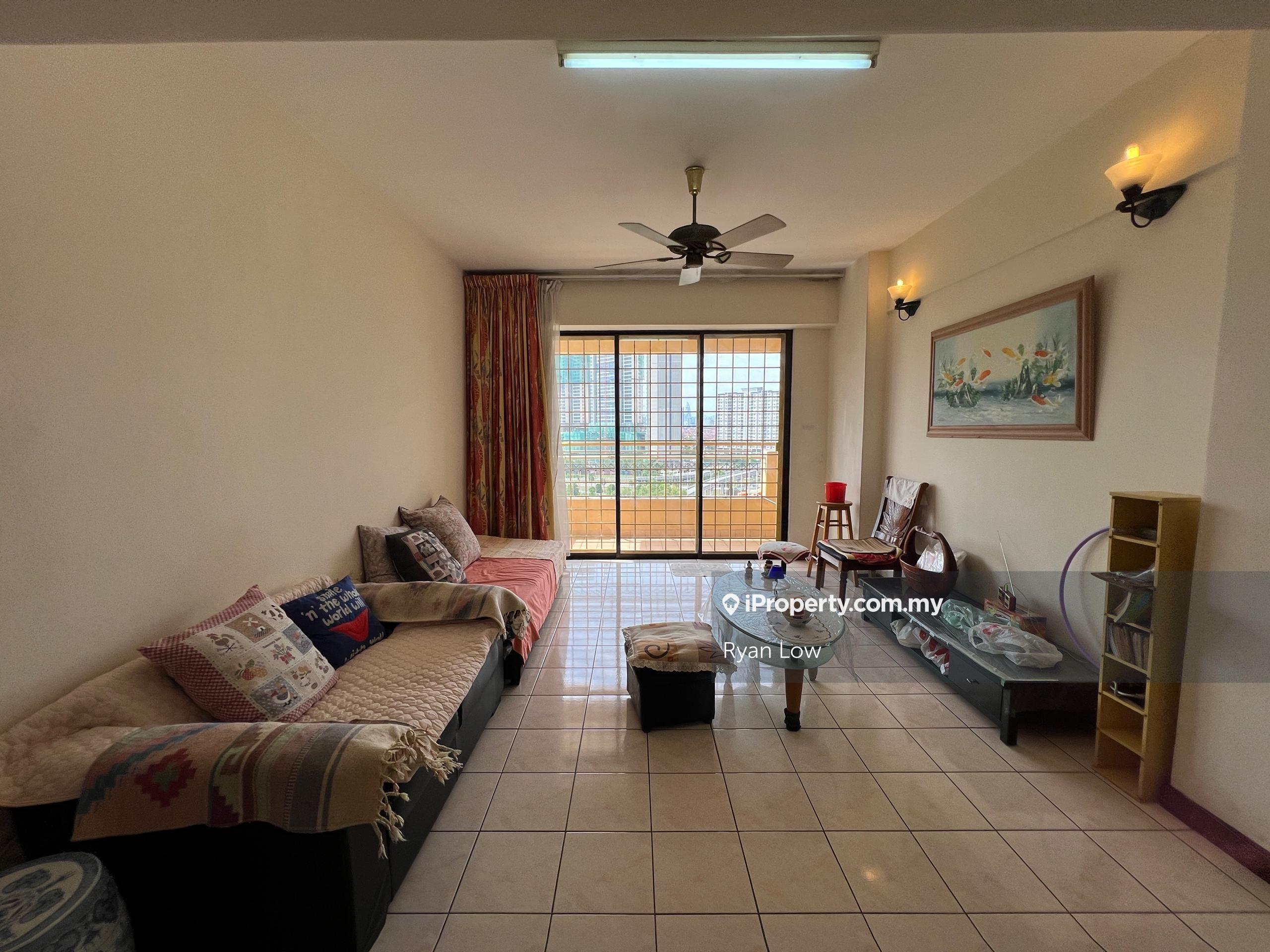Ready to move in! Walking Distance to LRT Sri Petaling!