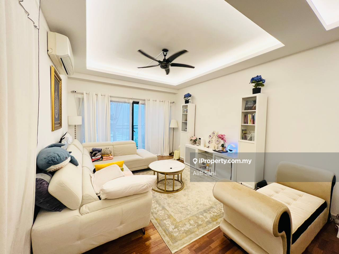 Fully Furnish New Condo