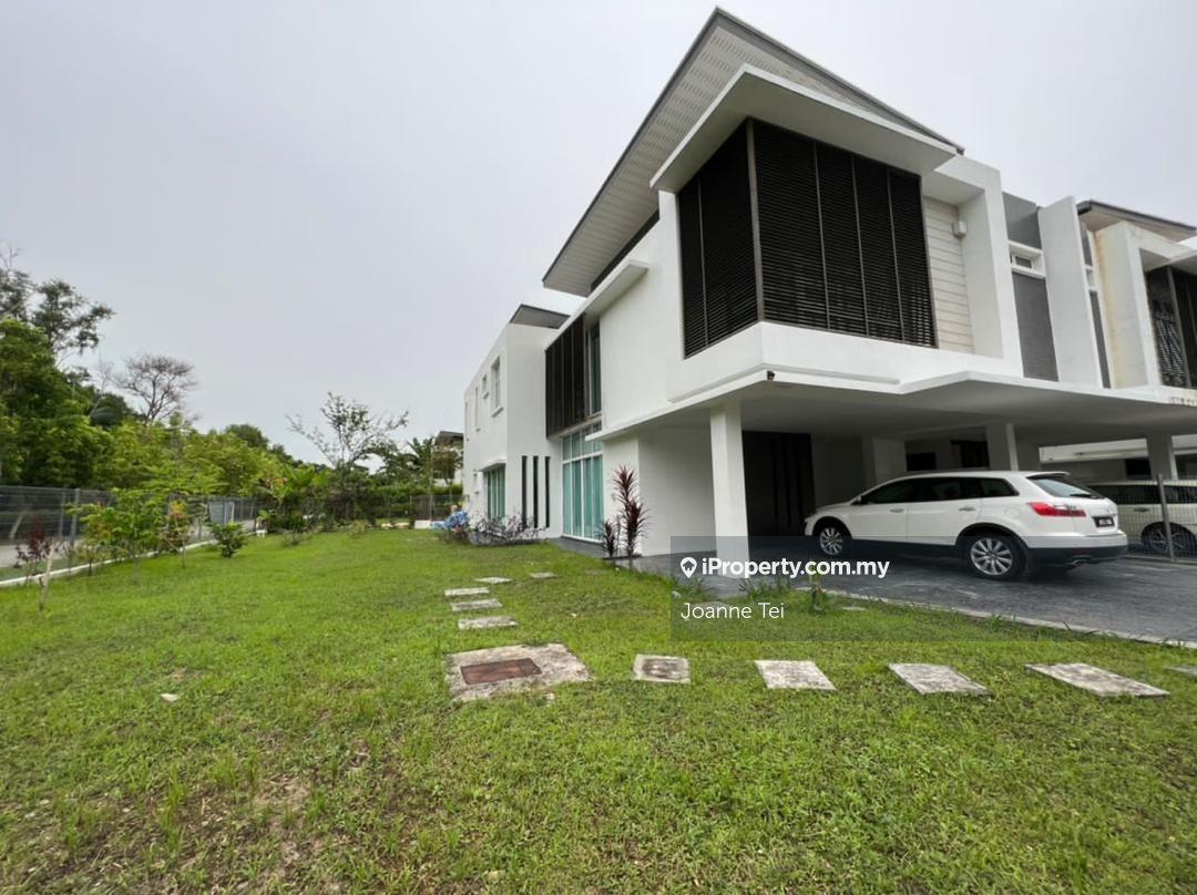 Semi-D house for Sale