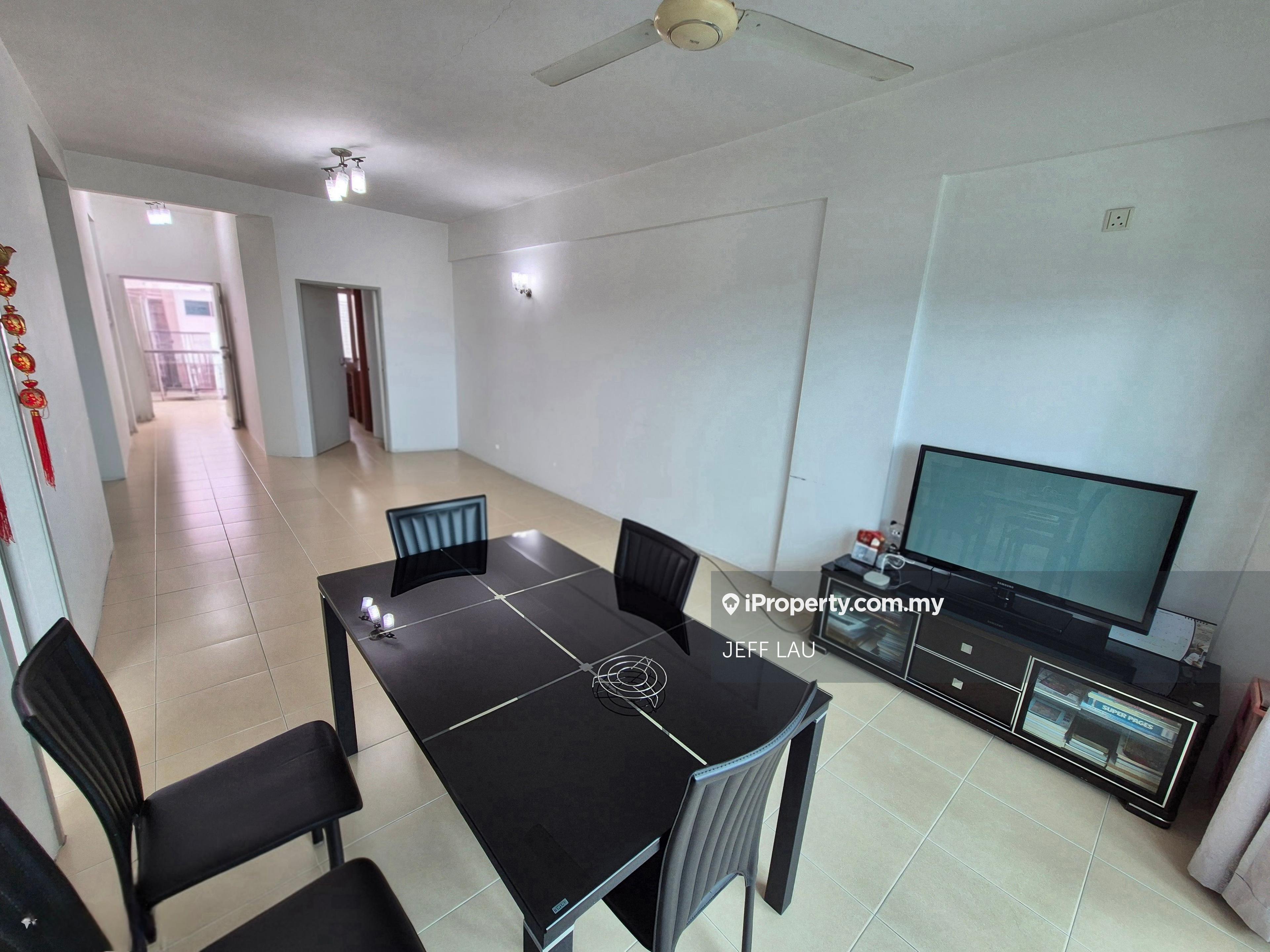 Cassia Resort Condo For Sale Block A, 4 Bed Room at Raja Uda