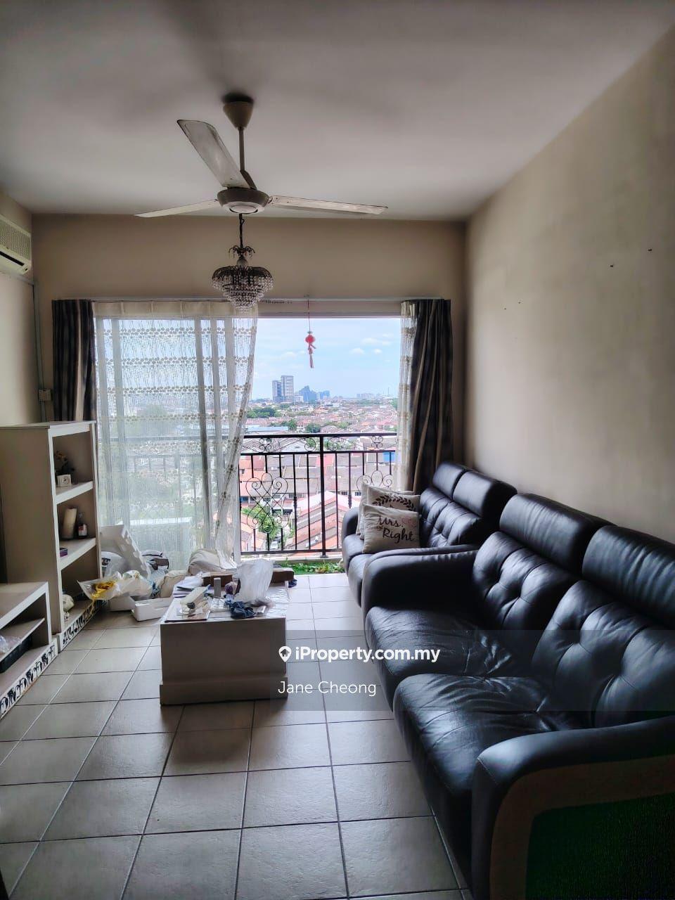 Fully furnisih 3 room 2 bath with good floor & unblock view