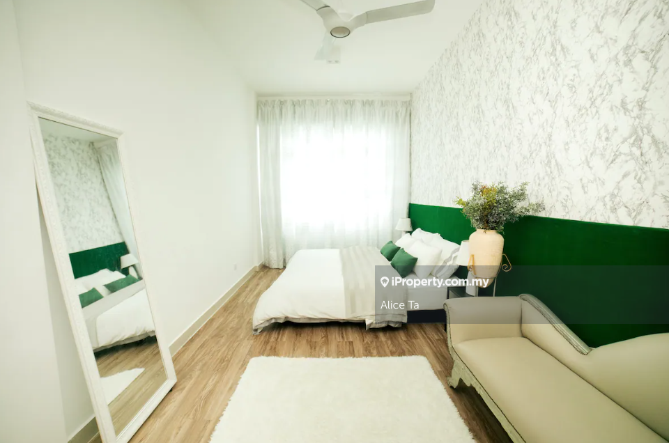Freehold, Ready Move In , Walk to MRT & Shop, 0% Dp, Free furnished