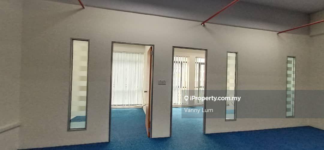 Setia walk Partly Furnished Puchong Office Walk To LRT