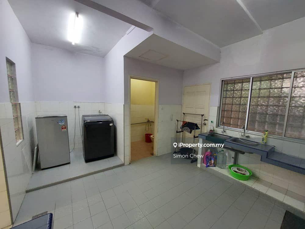 Puchong Taman Wawasan 1 Double Storey For Rent