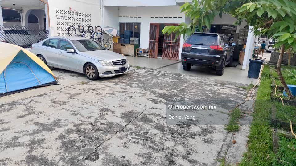 Johor Jaya Double Store Semi D 5bed Renovated Johor Bahru
