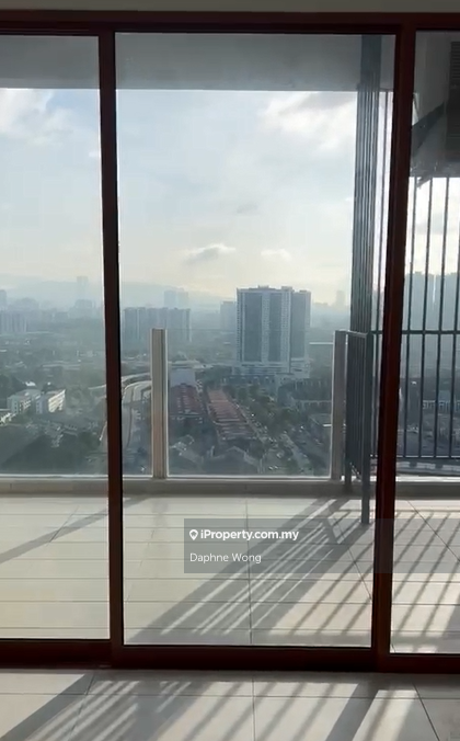 Penthouse for sell at 216 Residence, Only Rm1.1mil! Call me now!