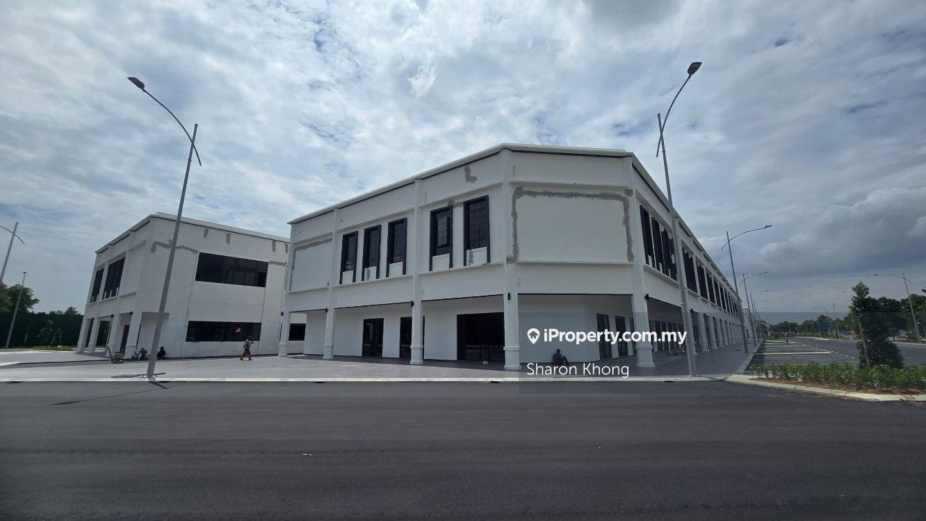 Brand New intermediate shoplot at Eco Majestic 