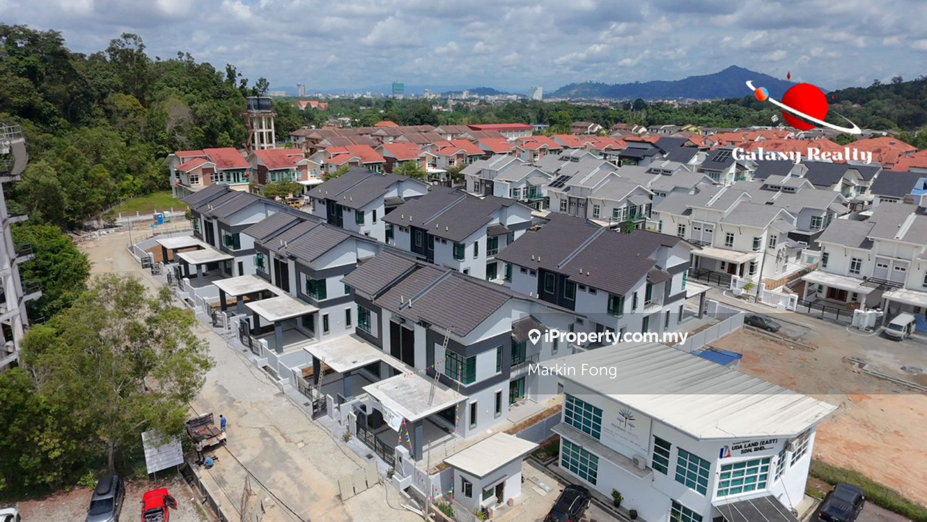 Double Storey Semi D @ Pelindung Heights