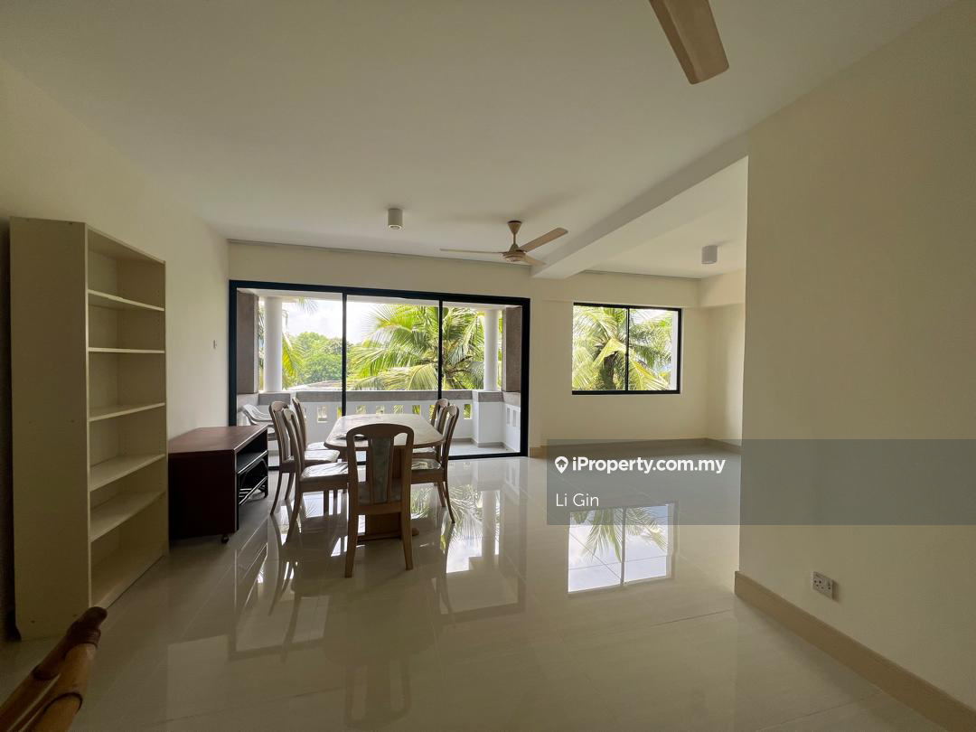 Low density. Green view! Part furnished. High floor. Move in ready