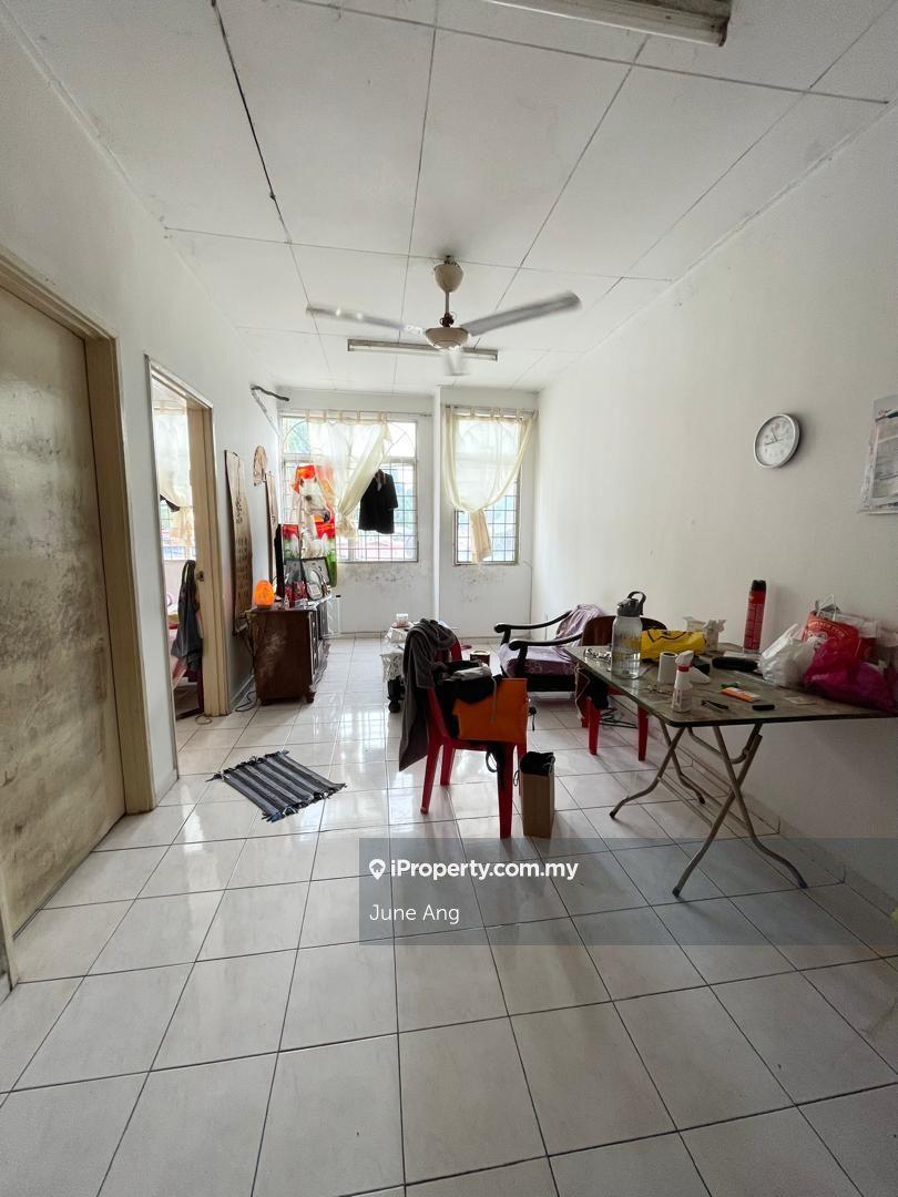 Centrepoint Batu Caves Shop Apartment