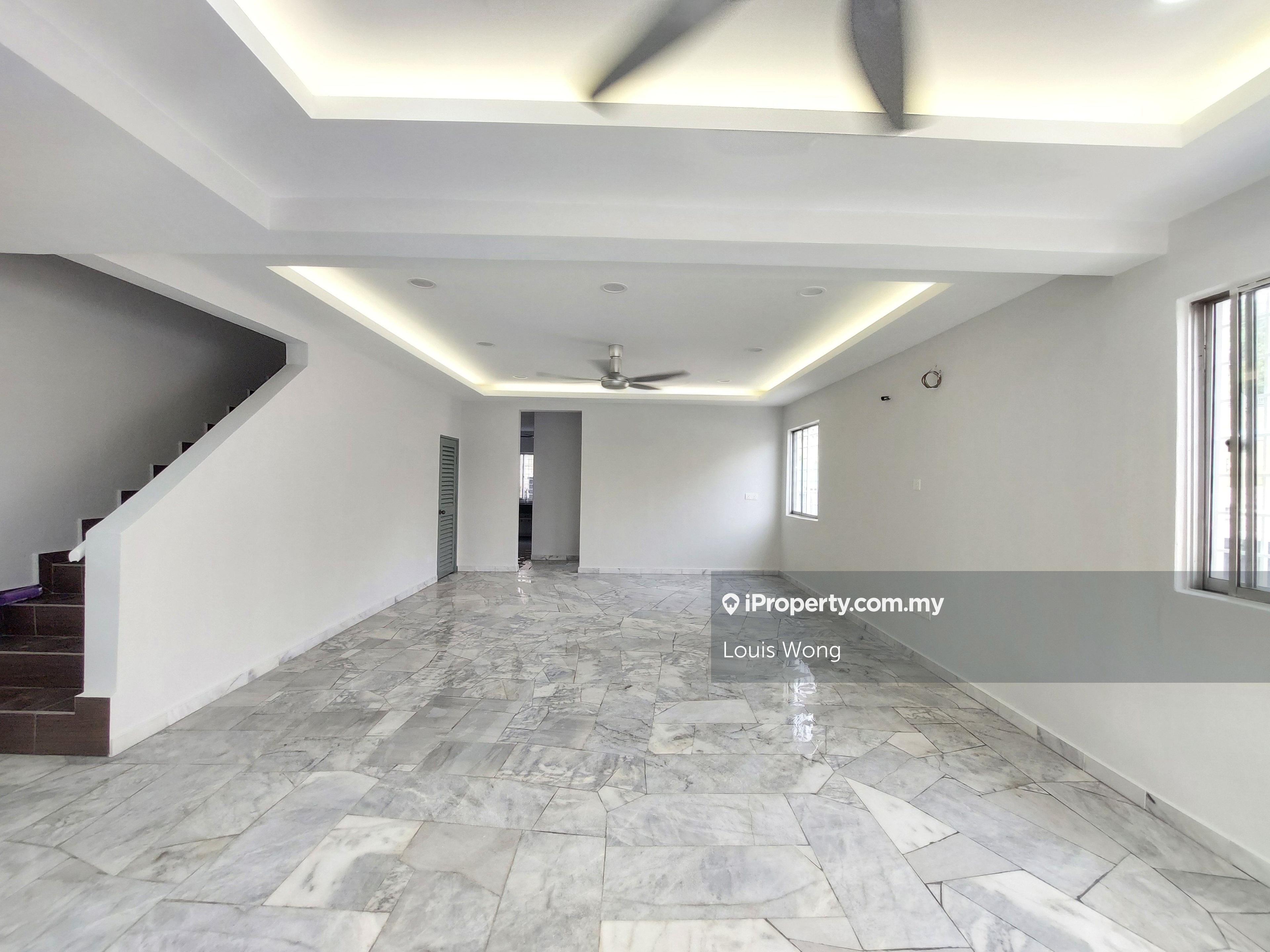 Damai Perdana, Corner Lot, 20x70, 900sqft Extra land, Fully Renovated