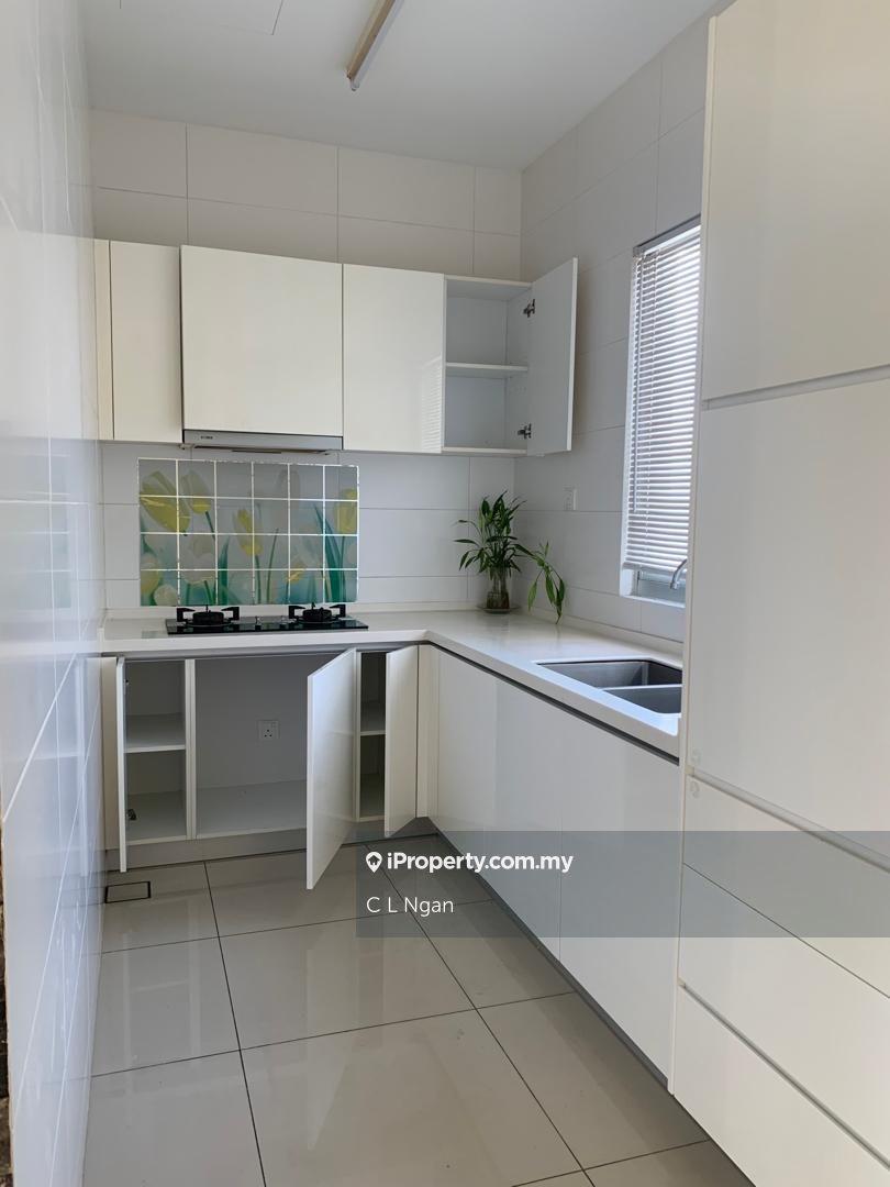 Jadite Suites Partly Furnished 3 Bedroom 1345 sq ft