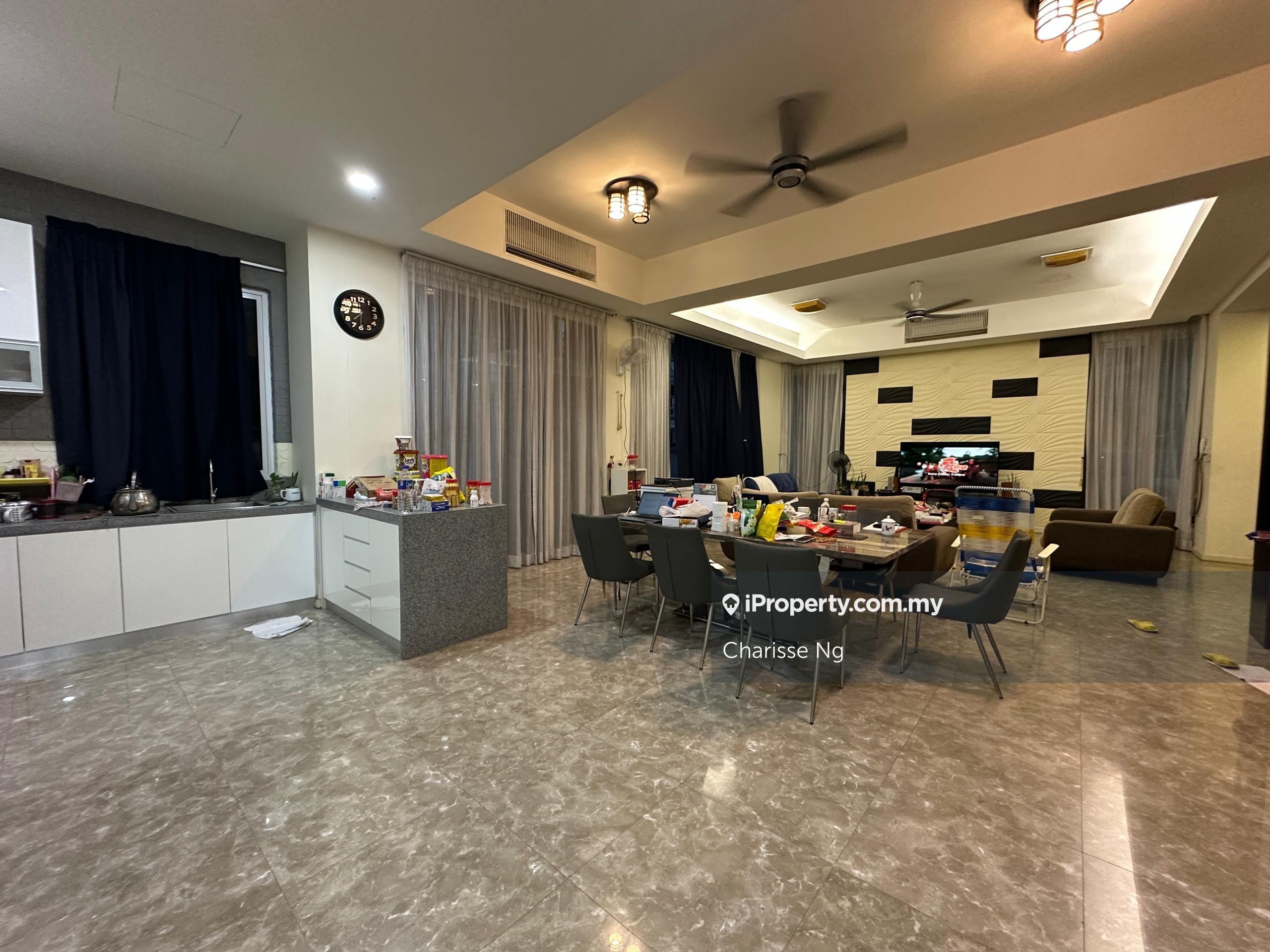 3 Storey Semi-D with Gated Guarded & Freehold