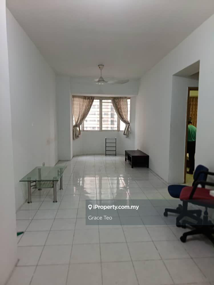Rhythm Avenue @ USJ 19 Swimming Pool view for Sales