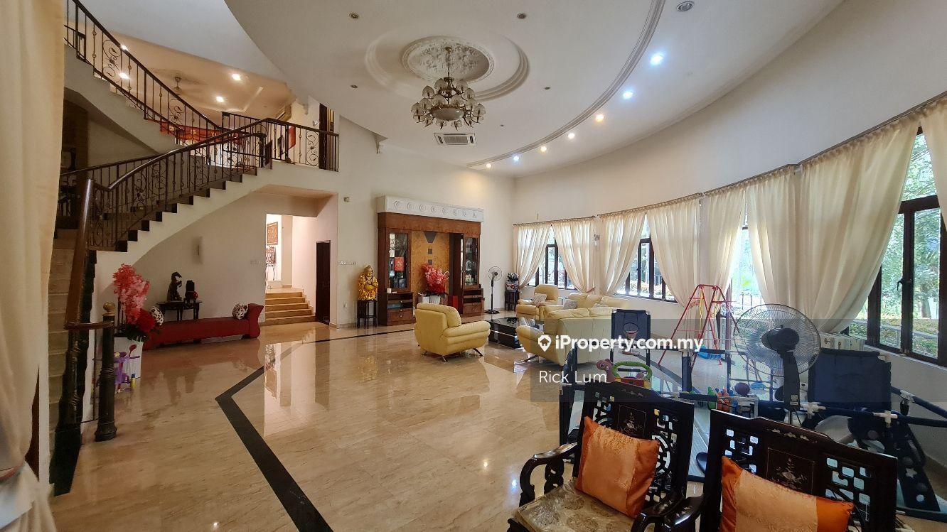Sierramas Gully Jewel. Double volume ceiling,big rooms, good finishes