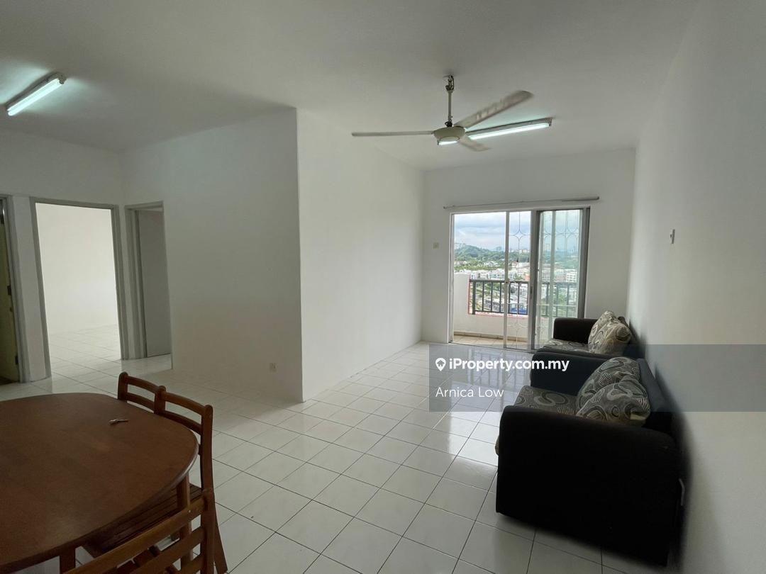 Vista pinggiran apartment for sell